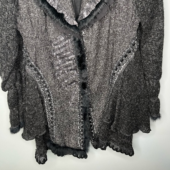 NWT Dolce Cabo Rabbit Fur Trimmed Elegant Floral Embellished Long Cardigan - Picture 7 of 14